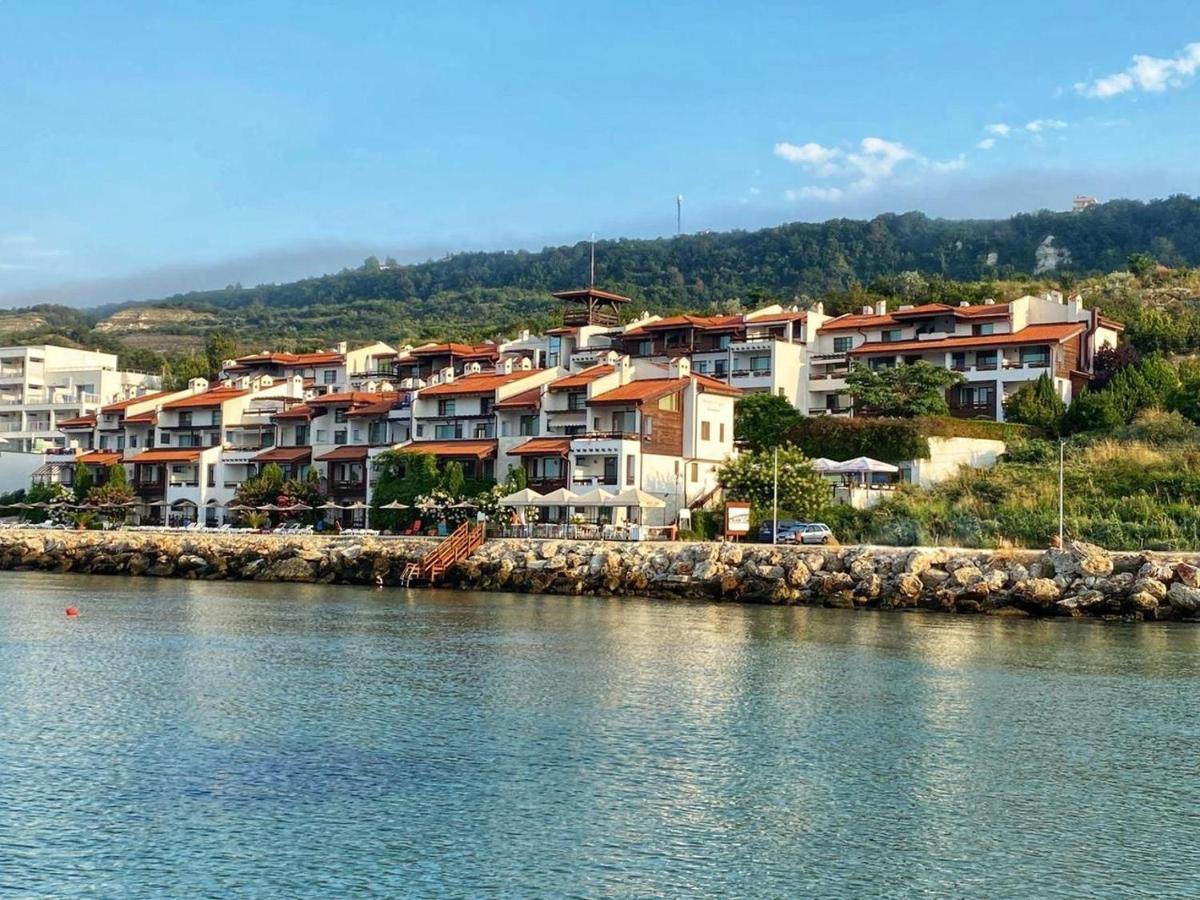 White Coast Beach Apartments Kavarna Extérieur photo