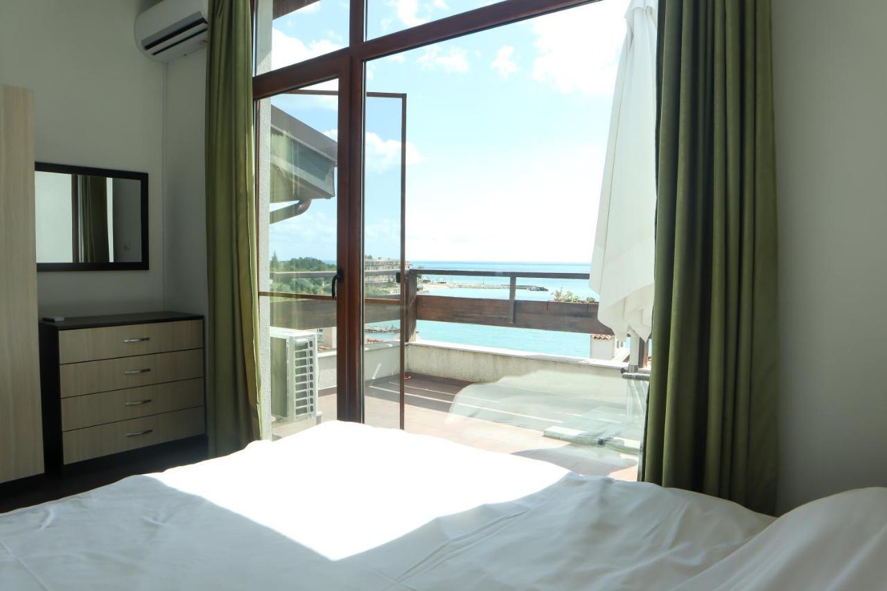 White Coast Beach Apartments Kavarna Extérieur photo