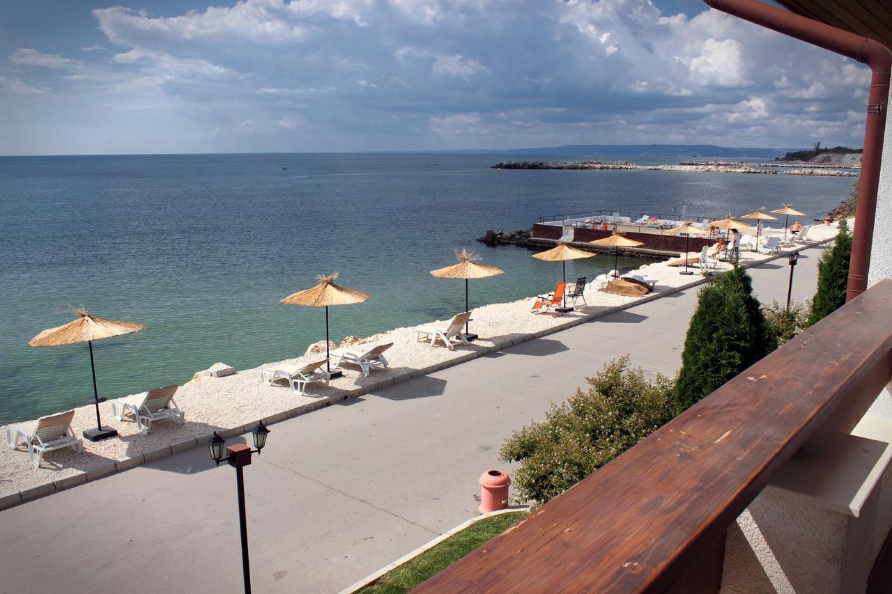 White Coast Beach Apartments Kavarna Extérieur photo