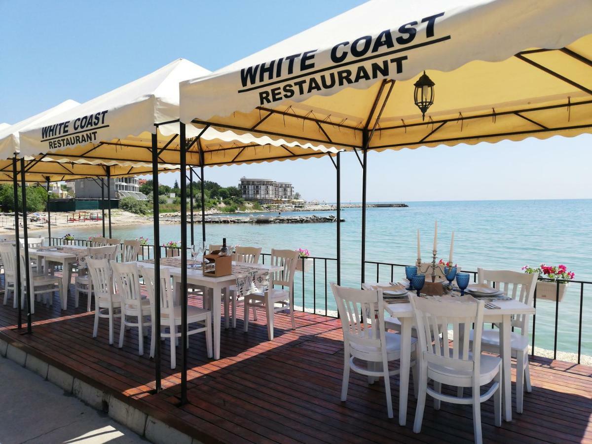 White Coast Beach Apartments Kavarna Extérieur photo