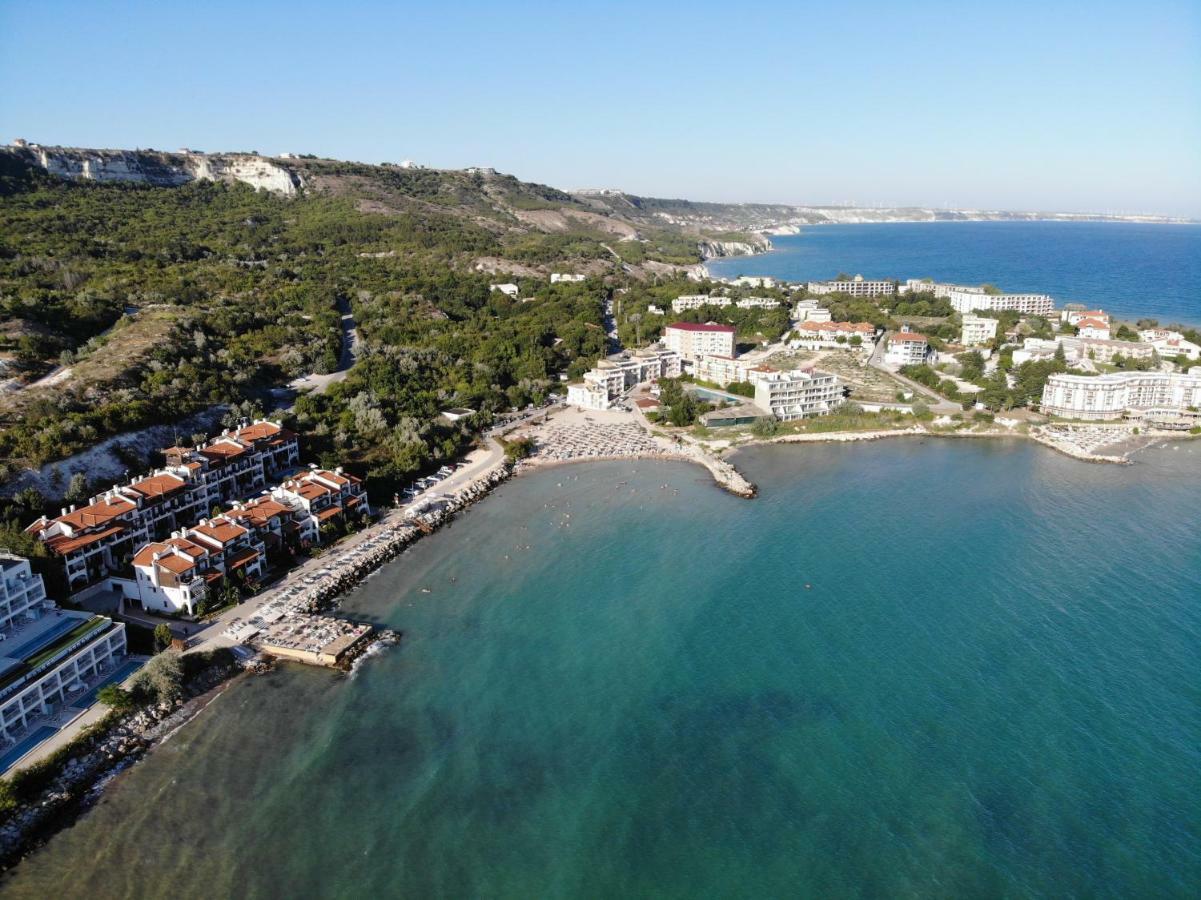 White Coast Beach Apartments Kavarna Extérieur photo